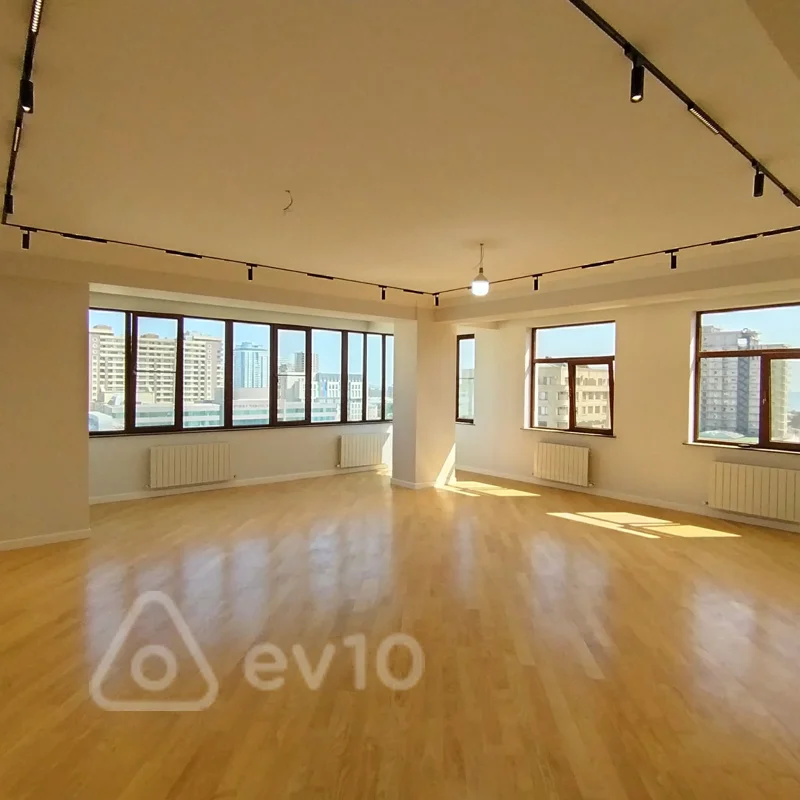 4 otaqlı mənzil, 205 m², Həsən salmani küçəsi — Mənzil, Bakı (2)