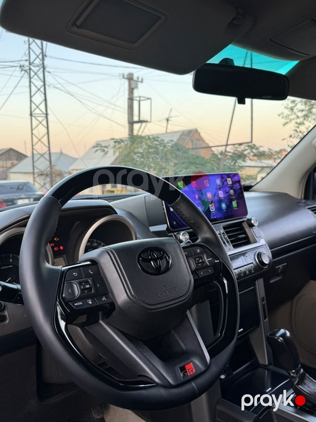 Toyota Land Cruiser Prado – ağ rəngli, 5 qapılı SUV. Xüsusiyyətlər — Avtomobillər, Gəncə (7)