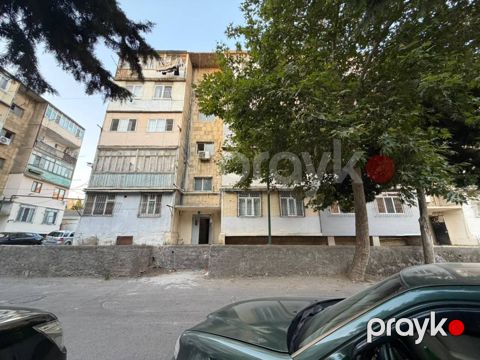 Satılır 2 otaqlı köhnə tikili 45 m² — Bakı