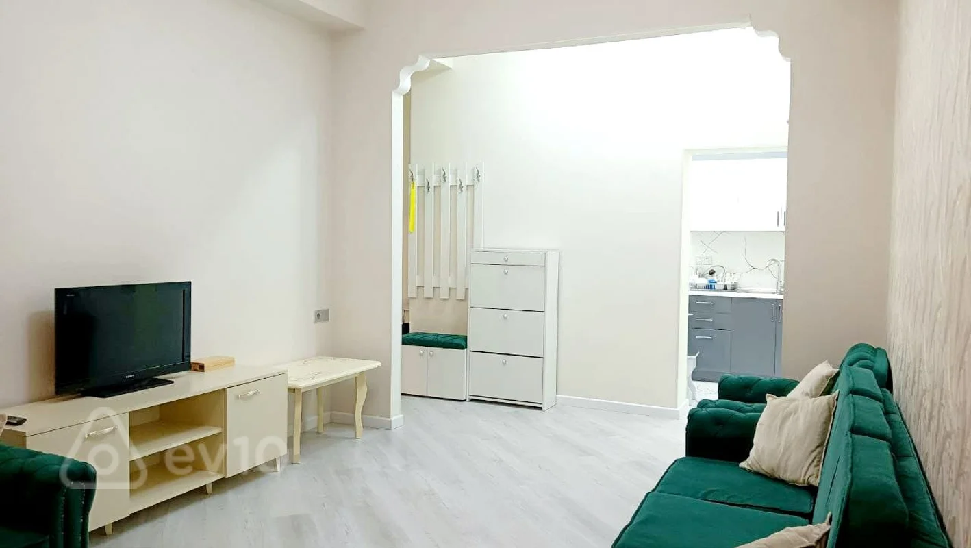 2 otaqlı mənzil, 75 m², Səməd Vurğun küçəsi — kirayə — Mənzil, Bakı (5)