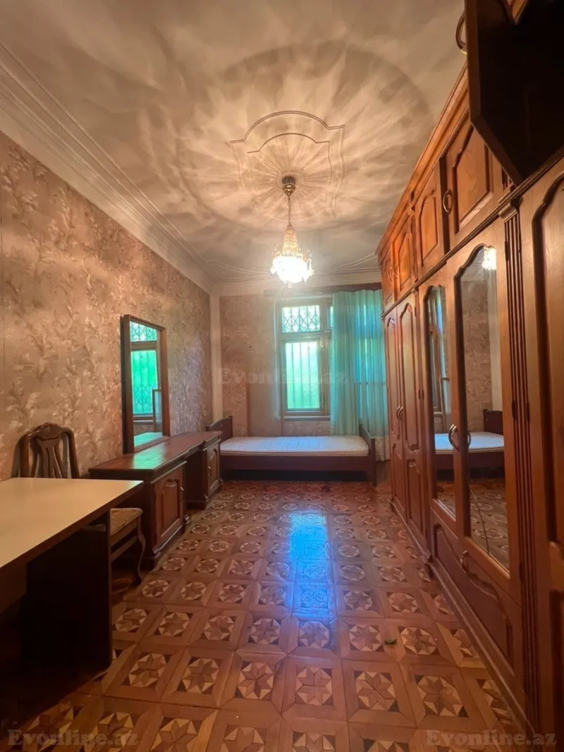 Kirayə verilir 4 otaqlı Mənzil Köhnə tikili 100 m² Bakı, Yasamal r., Yasamal — Mənzil, Bakı (5)