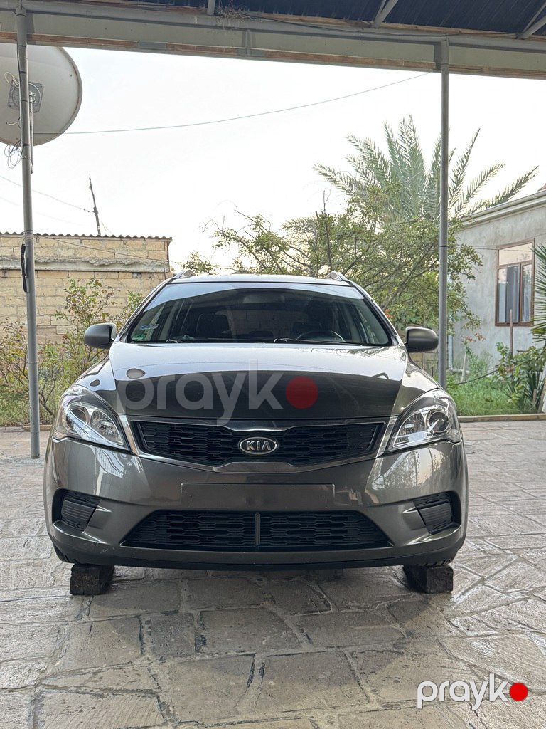 Kia Ceed, 1.4 L, 2011 il, 286 307 km — Avtomobillər, Bakı (3)