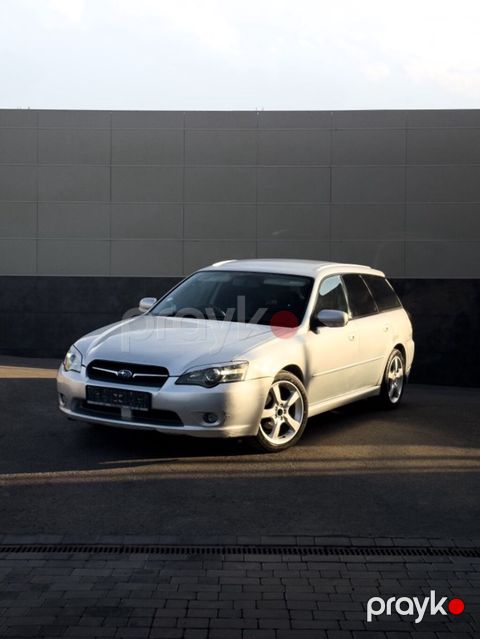 Горит Subaru Legacy универсал 2.0 объем 2004 года AWD полный — Bakı