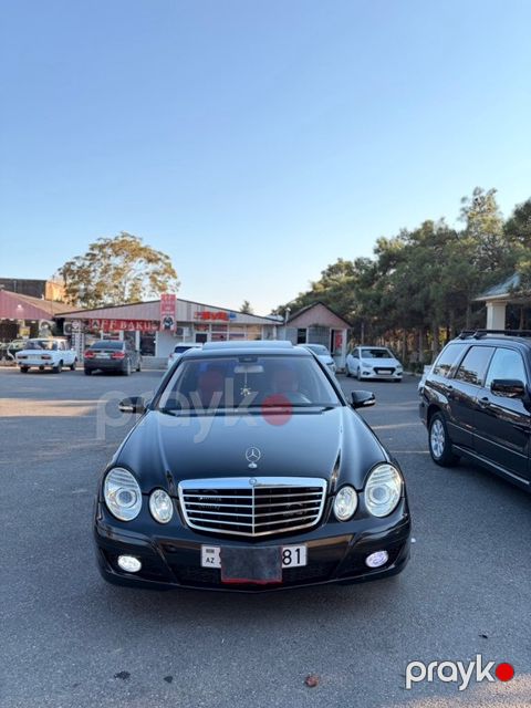 Mercedes E 320, 3.2 L, 2002 il, 326 000 km — Bakı