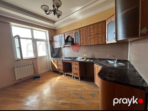 Bugun evden cixmalidir satilir 180 azn, temiz agacdandir material — Bakı