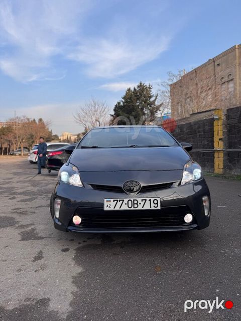 Toyota Prius, 1.8 L, 1.3 kWh, 2010 il, 540 000 km — Qazax