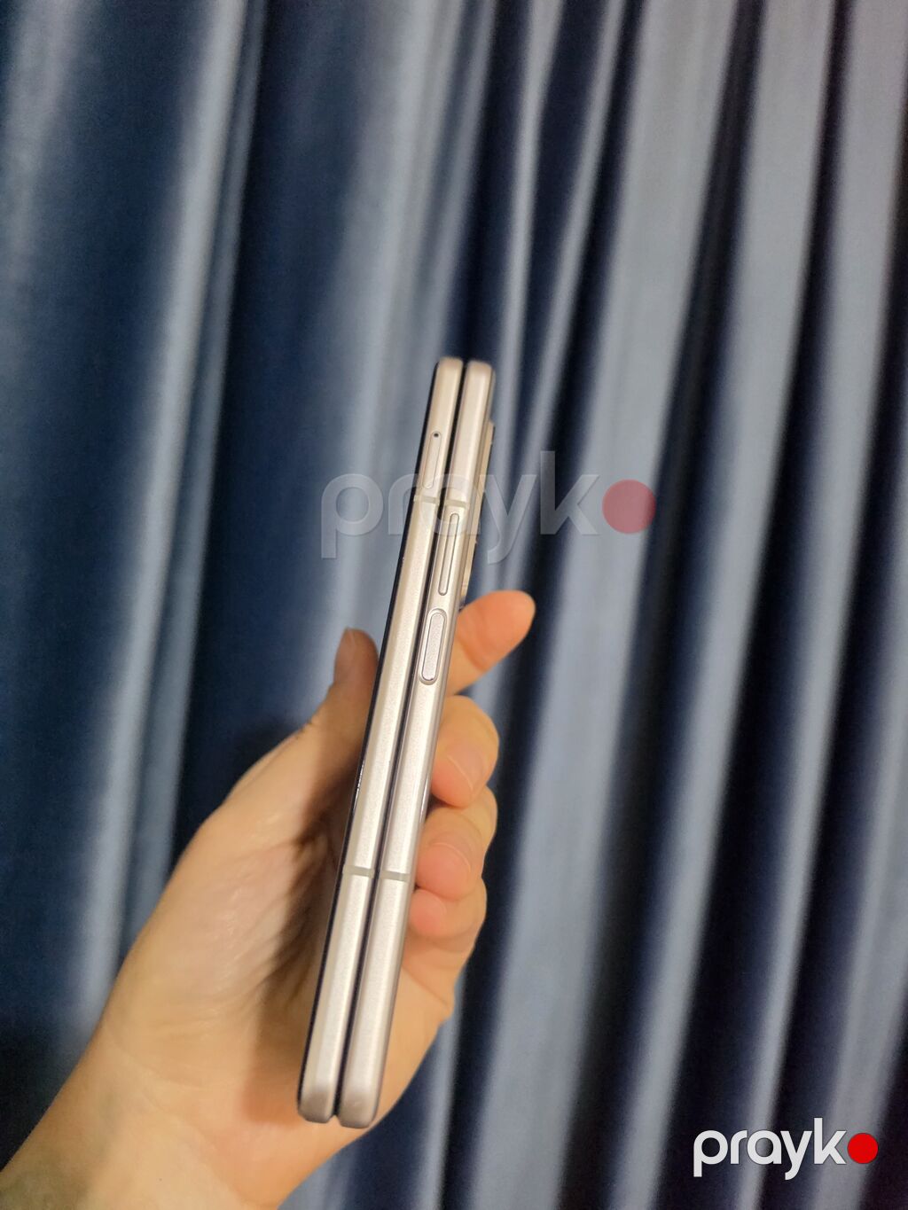 Samsung Galaxy Z Flip 3 5G, rəng - Qızılı, Barmaq izi — Samsung, Digah (4)