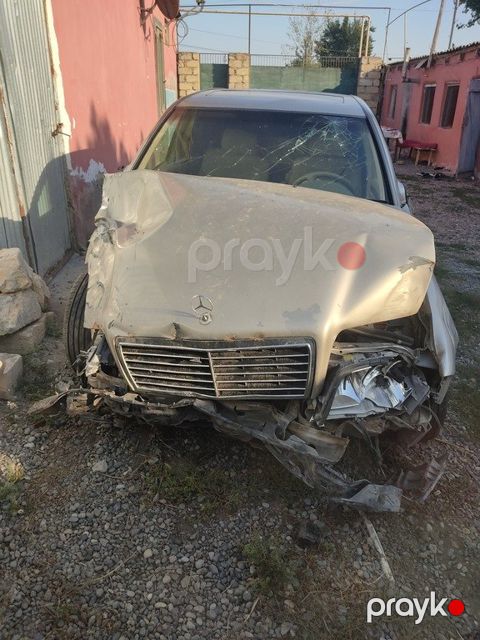 Mercedes C 180, 1.8 L, 1998 il, 314 793 km — Biləsuvar