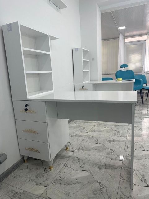 Manikur masasi 220azn.unvan Sumqayit Nigaz — Min bir xirdavat dunyasi — Мебель