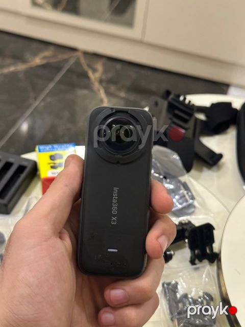 İnsta 360 3x — Bakı