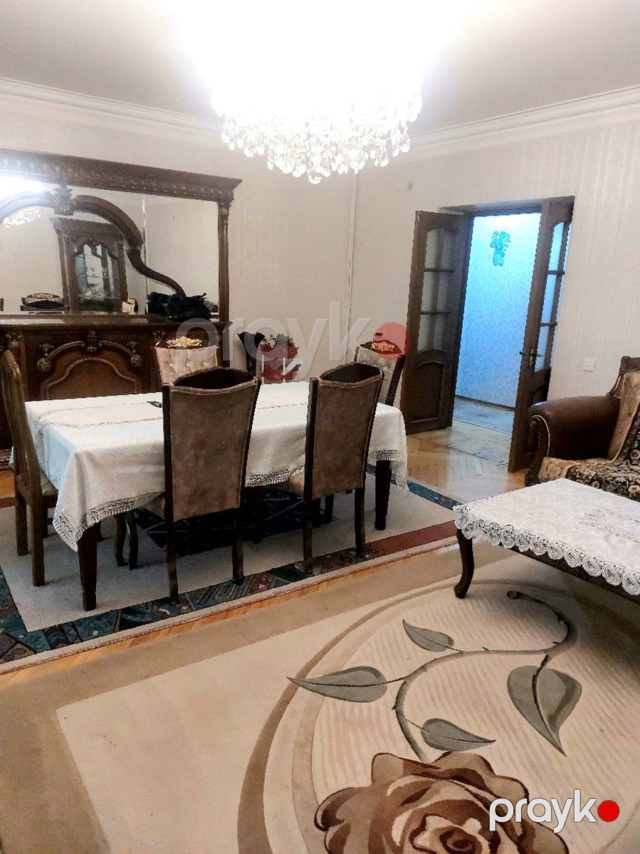 Satılır 4 otaqlı köhnə tikili 110 m² — Mənzil, Bakı (2)