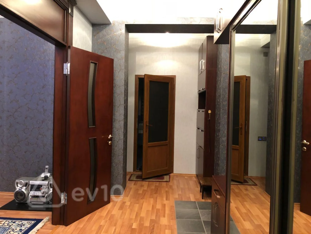3 otaqlı mənzil, 100 m², Sabit Rəhman küç. 11 — kirayə — Mənzil, Bakı (10)