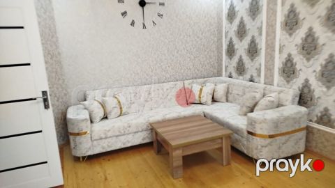 Künc divan satilir jurnalın daxil deyil 1 aydi alinib (650 azn) — Bakı