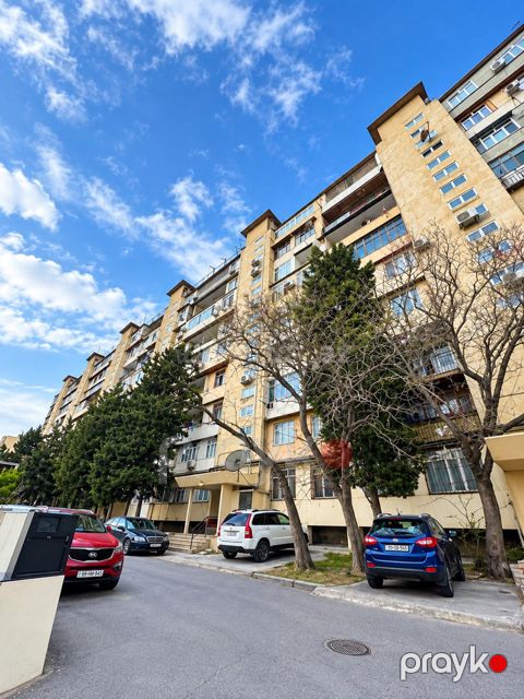 Satılır 3 otaqlı köhnə tikili 90 m² — Bakı