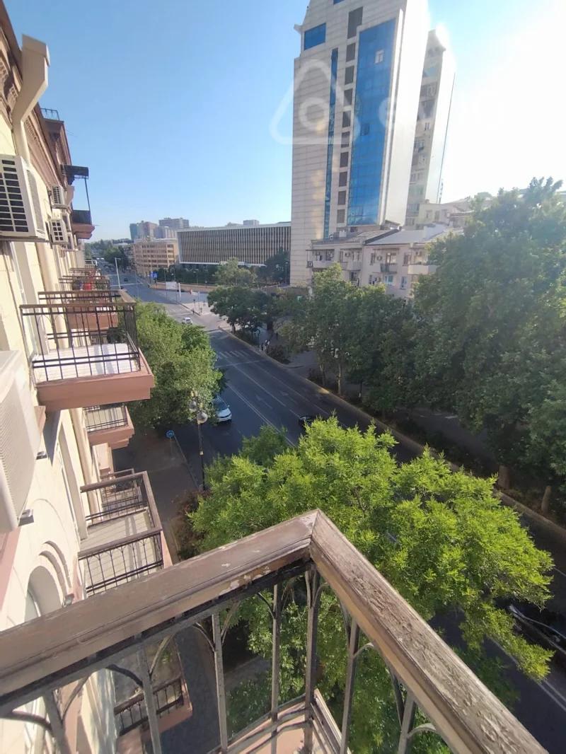 3 otaqlı mənzil, 90 m², İnşaatçılar pr — Mənzil, Bakı (2)