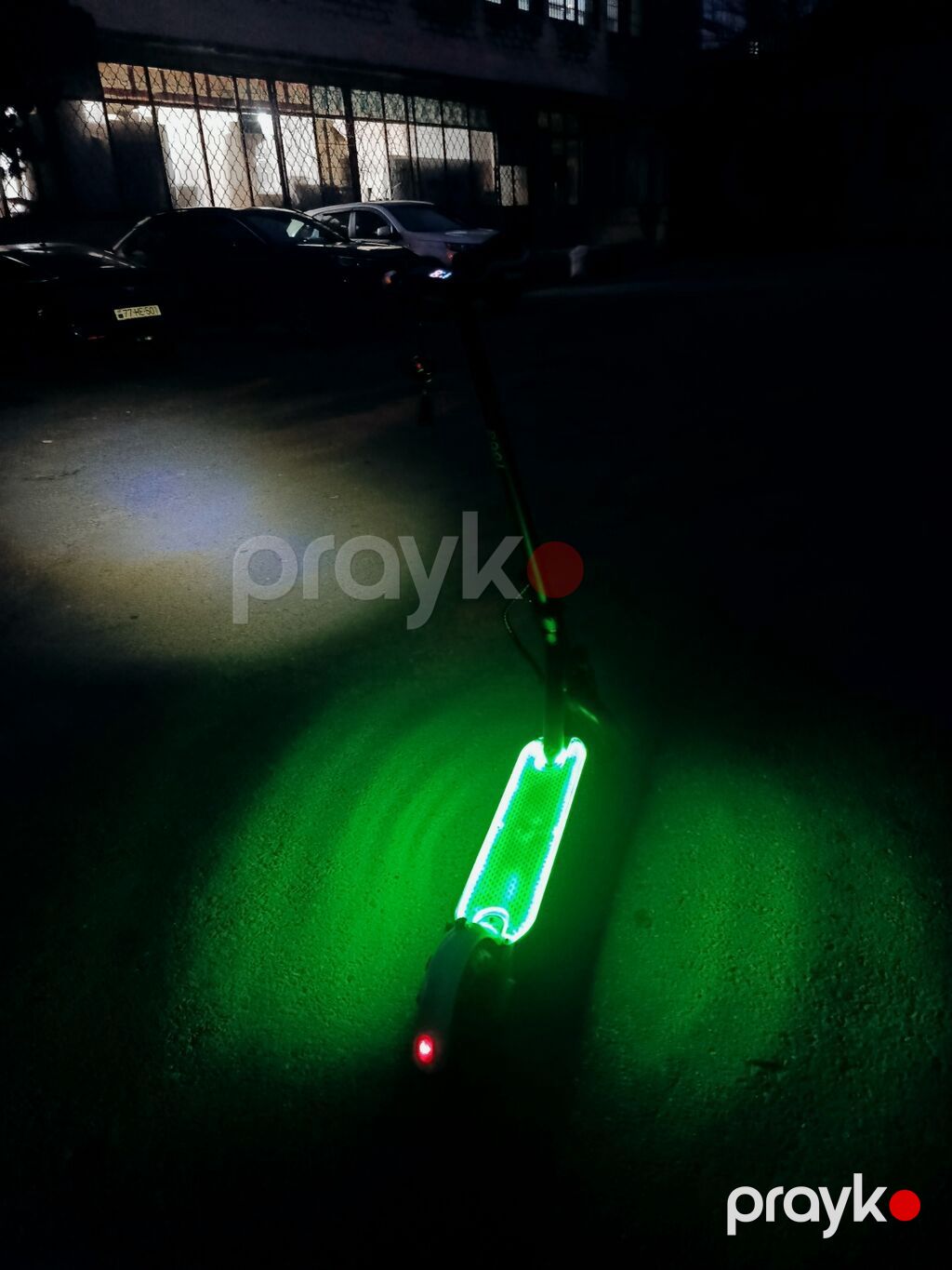 Elektikli skuter satılır,üstündə çanta və telefon tutacağı hədiyyə — Skuterlər, Bakı (2)