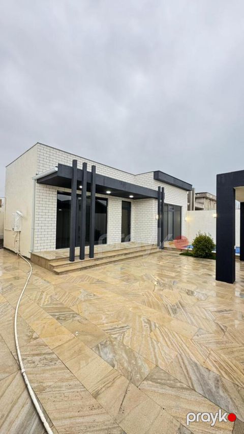 Satılır 4 otaqlı həyət evi/bağ evi 180 m² — Bakı