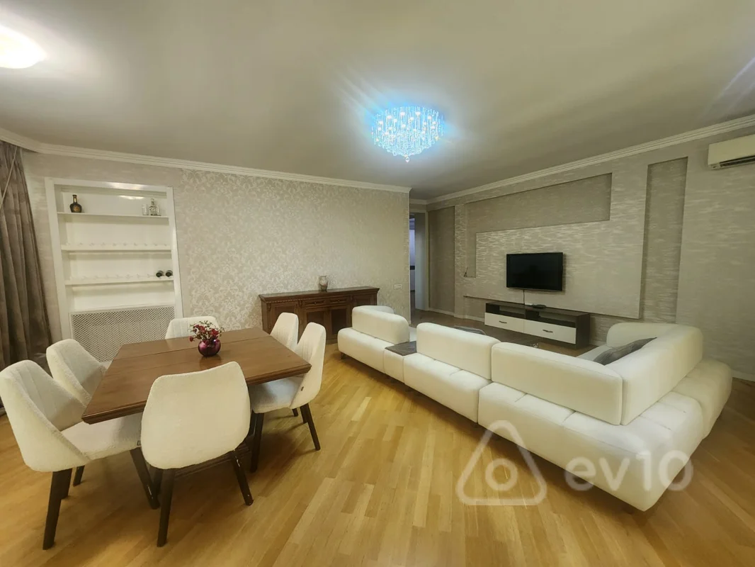 4 otaqlı mənzil, 175 m², Koroğlu Rəhimov küçəsi — kirayə — Mənzil, Bakı (2)