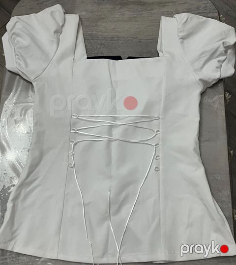 Ağ rəngli qadın bluz-korset - Model: qısa puff qol, kvadrat dekolte — Bakı
