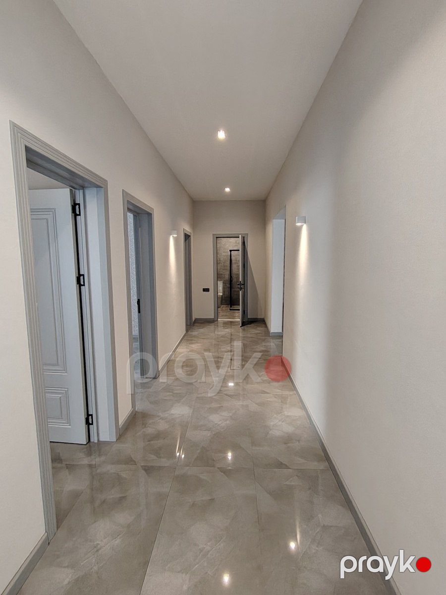 Satılır 4 otaqlı həyət evi/bağ evi 200 m² — Ev, villa, Bakı (11)