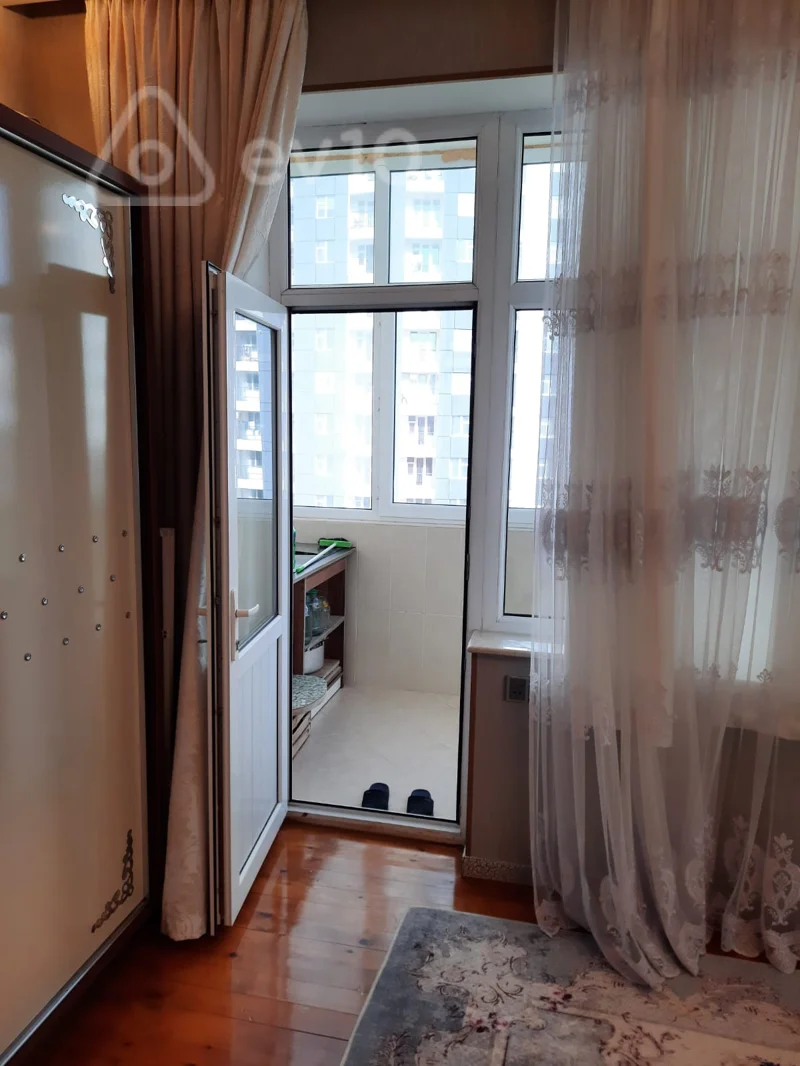 3 otaqlı mənzil, 130 m², Rahib Memmedov kucesi — kirayə — Mənzil, Bakı (11)