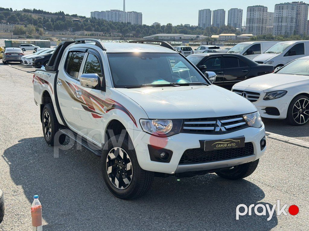 Mitsubishi L200, 2.5 L, 2015 il, 180 000 km — Avtomobillər, Bakı (2)