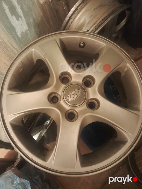İşlənmiş Disk Hyundai R 15, 5 Boltlu — Bakı