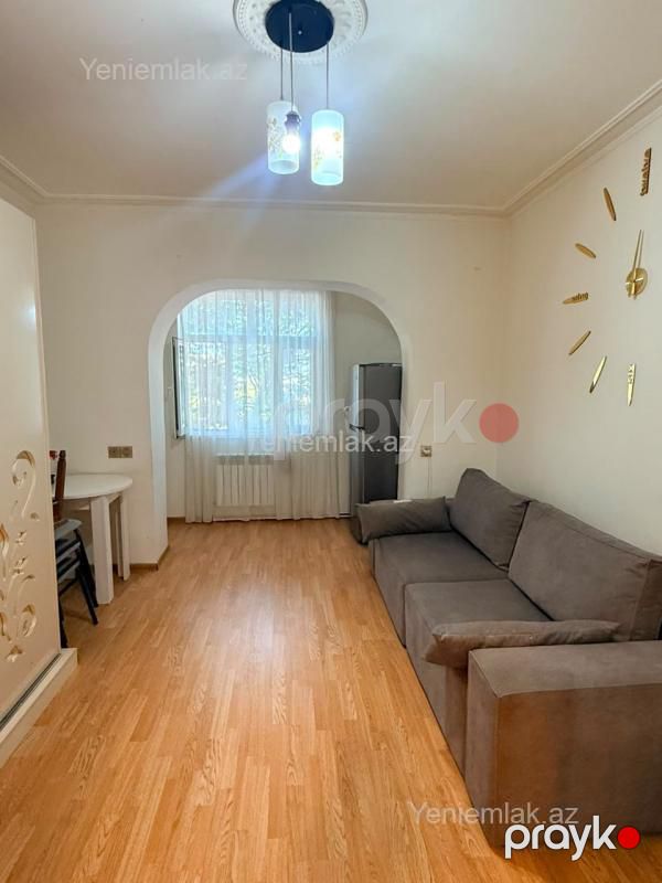 Satılır 1 otaqlı Bina evi menzil (Köhnə tikili), 35 m², Binəqədi rayonu — Mənzil, Bakı (2)
