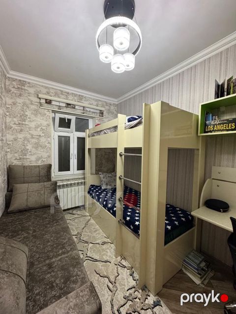 İkimertebeli carpayi 350azn. Matras yoxdur. Unvan Sumqayit Nigaz