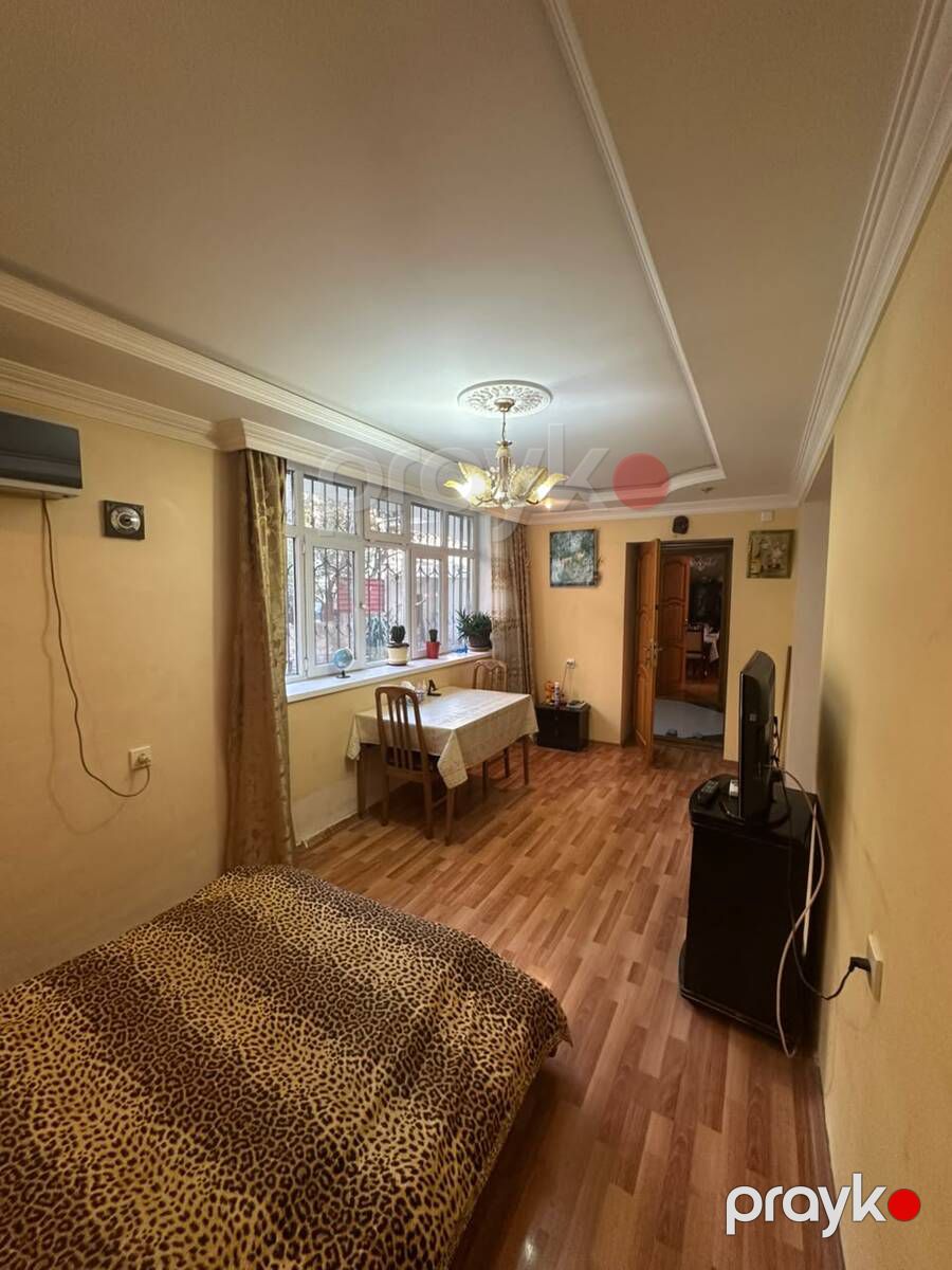 Satılır 6 otaqlı köhnə tikili 150 m² — Mənzil, Bakı (4)