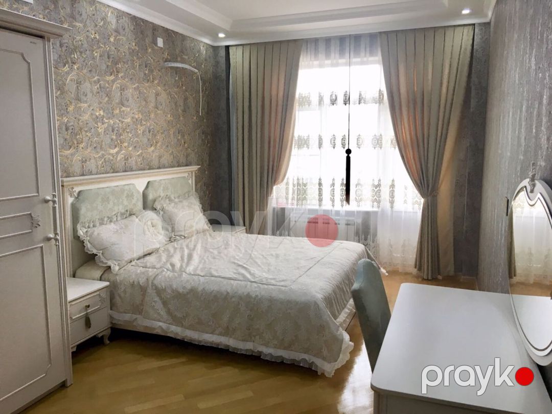 Satılır 4 otaqlı köhnə tikili 110 m² — Mənzil, Bakı (3)
