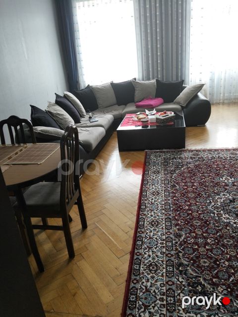 Satılır 3 otaqlı köhnə tikili 120 m² — Bakı
