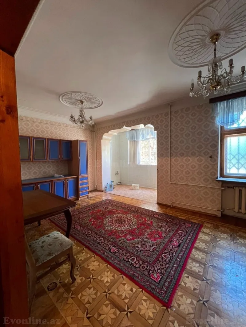 Kirayə verilir 4 otaqlı Mənzil Köhnə tikili 100 m² Bakı, Yasamal r., Yasamal — Şəfayi