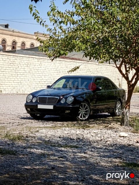Mercedes E 220, 2.2 L, 1999 il, 413 481 km — Salyan