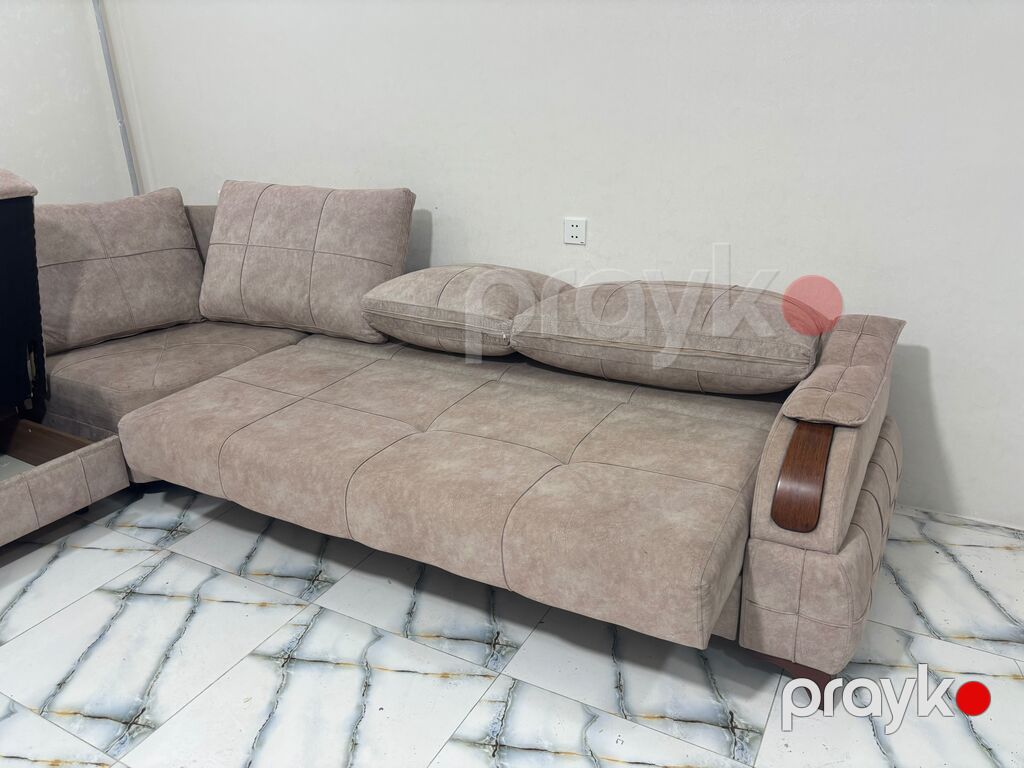 Künc divan 1 ildir alınıb fabrik malidir.Acilan ve bazali Qiymet 550 — Digər, Bakı (2)