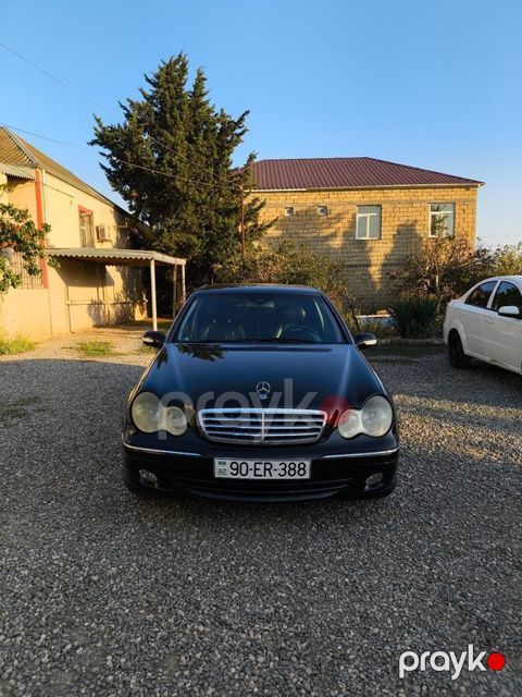 Mercedes C 200, 2.0 L, 2004 il, 311 350 km — Bakı
