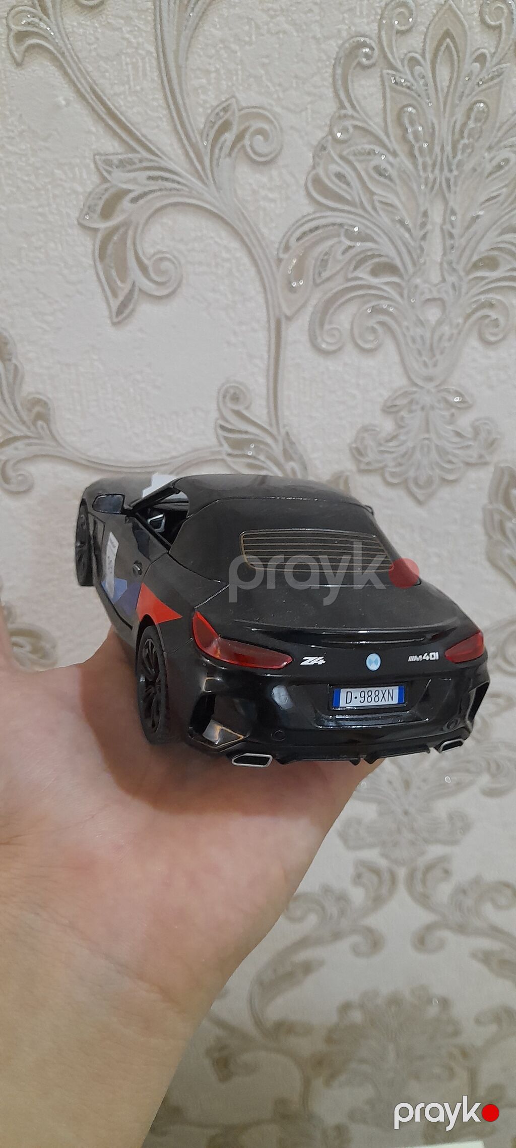 Bmw z4 m40i 1:24 Ölçüdə Təzədir Hər yeri açılır Səsli və İşıqlı — Modellar, Bakı (2)