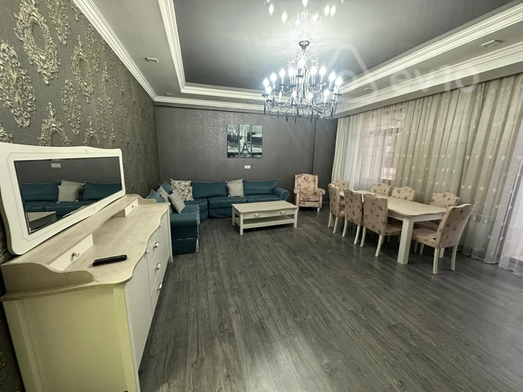3 otaqlı mənzil, 110 m², Şəfəq küç. — kirayə — Bakı