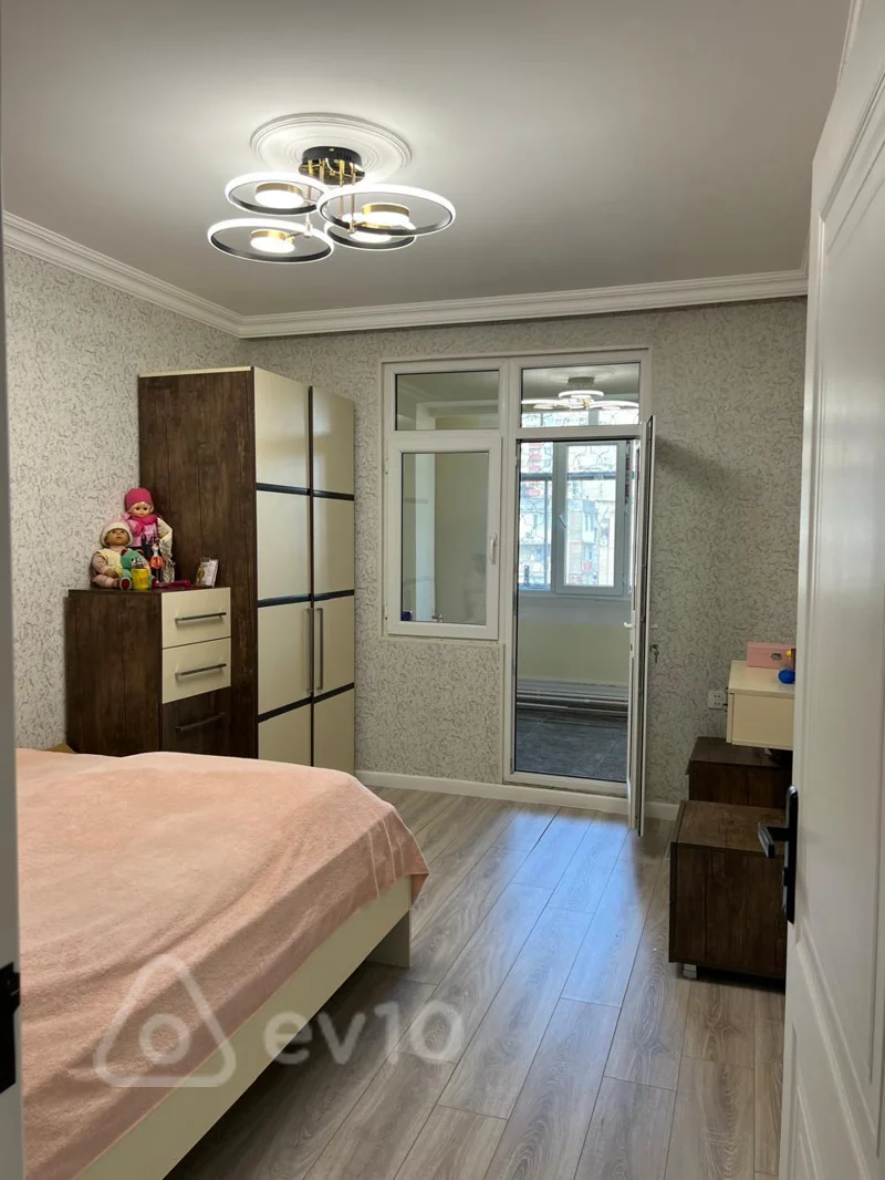 4 otaqlı mənzil, 130 m², Abbas Mirzə Şərifzadə — kirayə — Mənzil, Bakı (5)