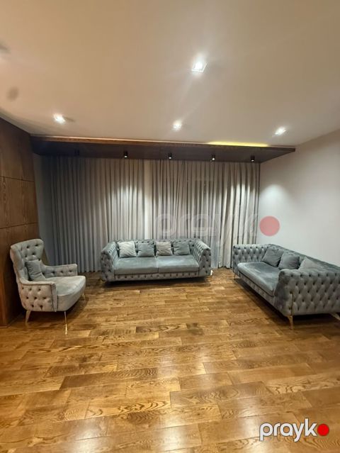 2 divan ve 1kreslo birlikde 1000 Azn. Seliqeli veziyyetde. 1.60×95 — Bakı