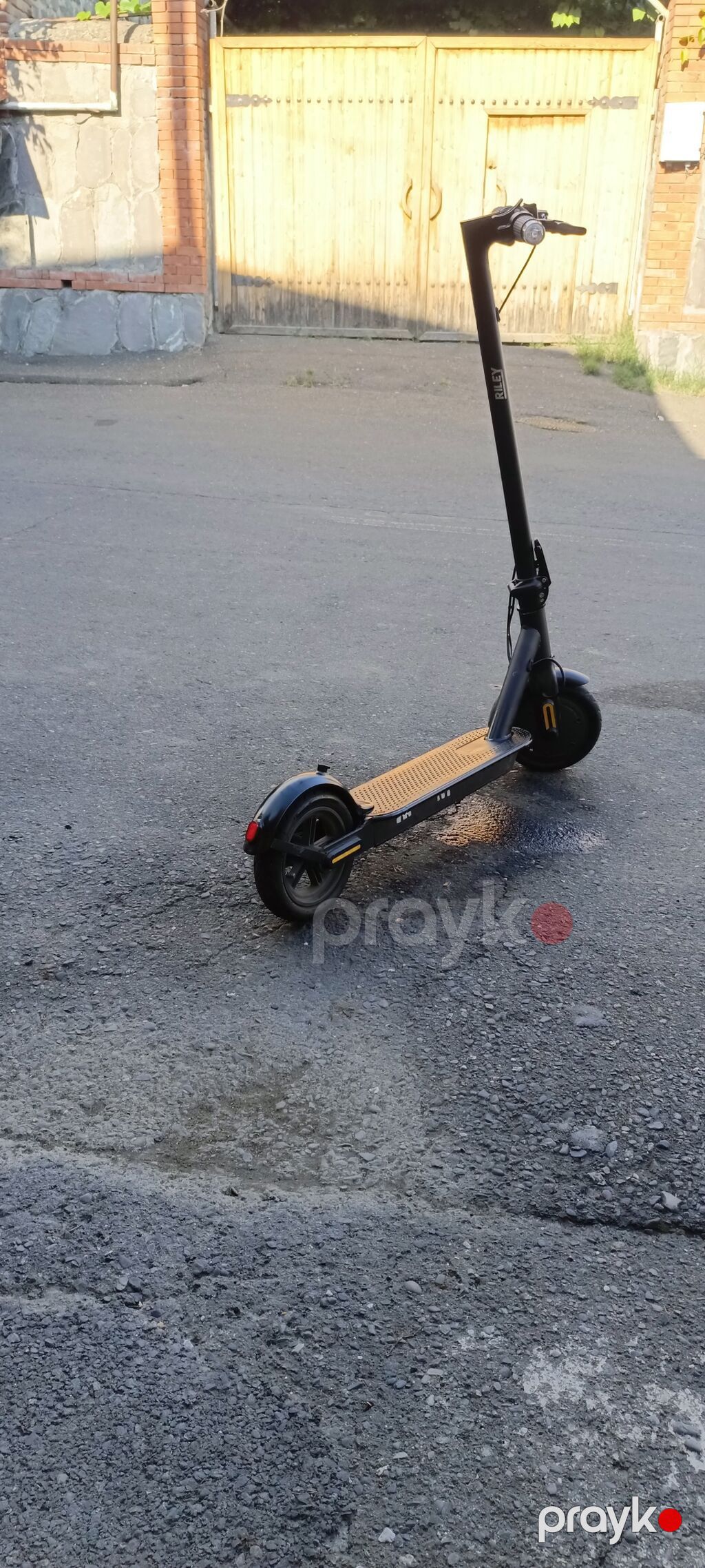 Riley elektrik skuter - Rəng: qara, narıncı detallarla - Güclü ön far — Skuterlər, Qax (3)