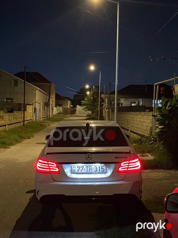 Mercedes E 250, 2.0 L, 2014 il, 302 000 km — Avtomobillər, Bakı (4)