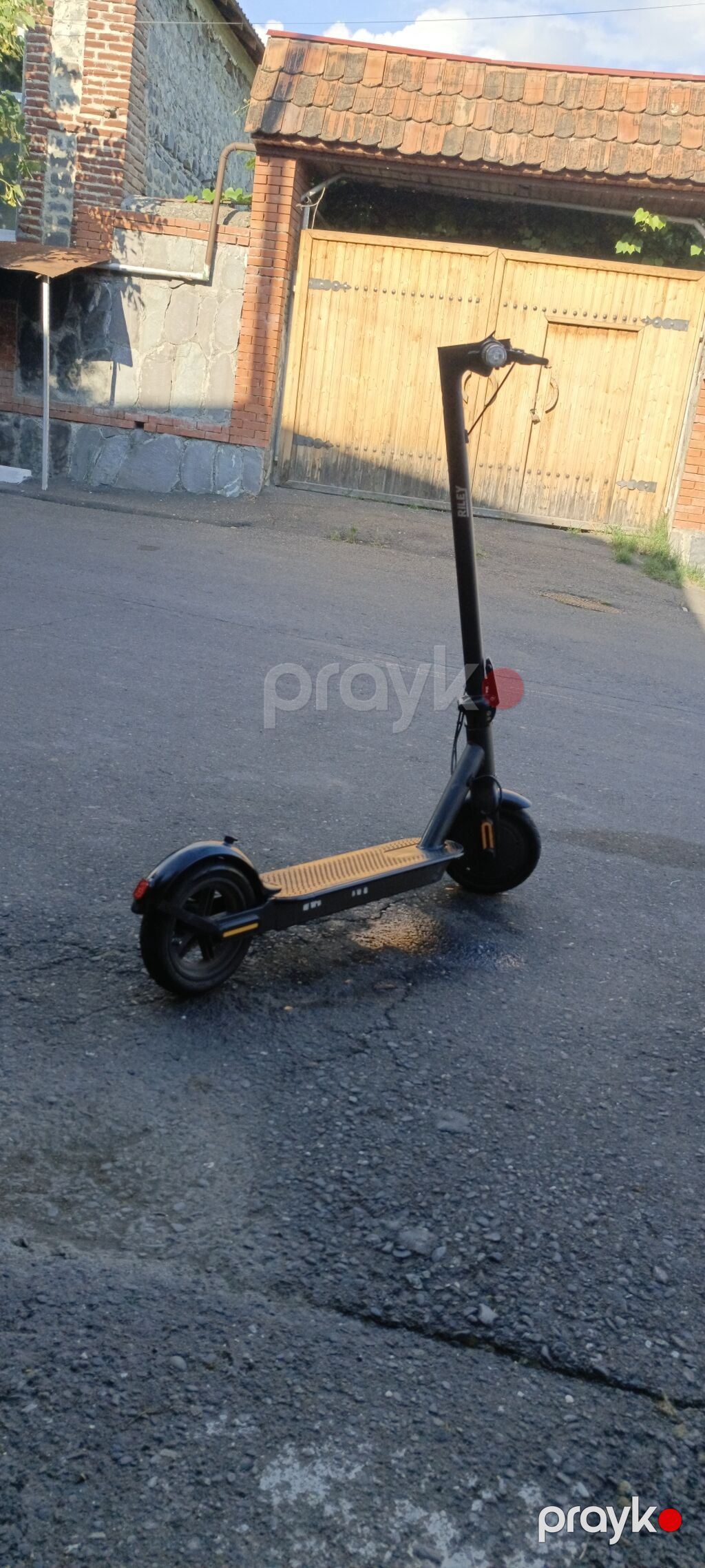 Riley elektrik skuter - Rəng: qara, narıncı detallarla - Güclü ön far — Skuterlər, Qax (2)
