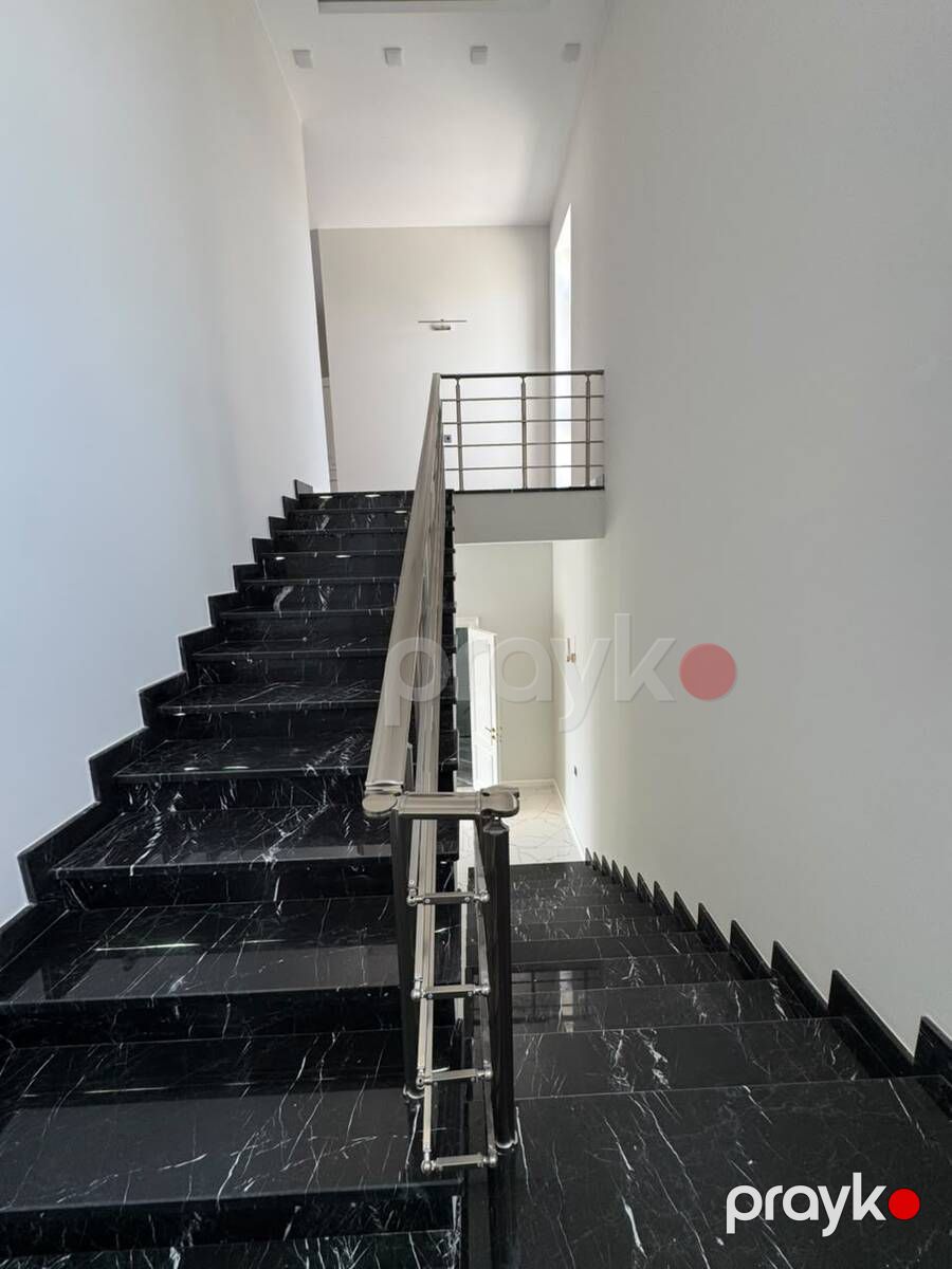 Satılır 5 otaqlı həyət evi/bağ evi 350 m² — Ev, villa, Bakı (8)