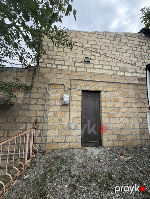 Satılır: həyətli yaşayış evi və geniş həyət- Ailəvi yaşayış, kənd evi — Gəncə