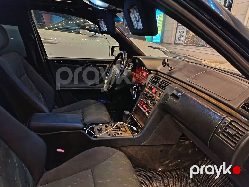 Mercedes-Benz E-Class (W210) sedan - Ban növü: sedan, qara rəng — Avtomobillər, Bakı (10)