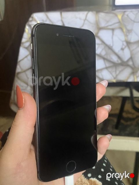 IPhone 8, 64 GB, Space Gray, Simsiz şarj — Digah