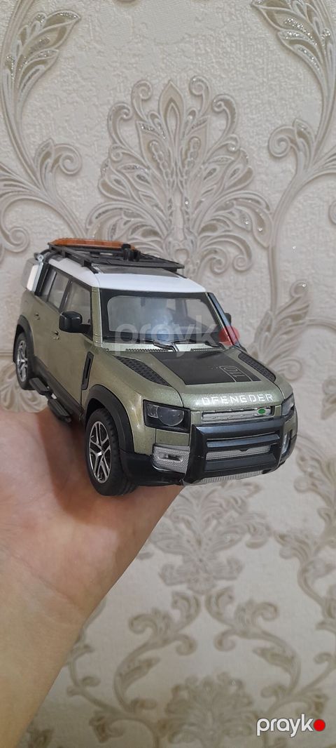 Land Rover Defender 1:22 Ölçüdə Hər yeri açılır Səsi və işıqı yoxdur — Bakı