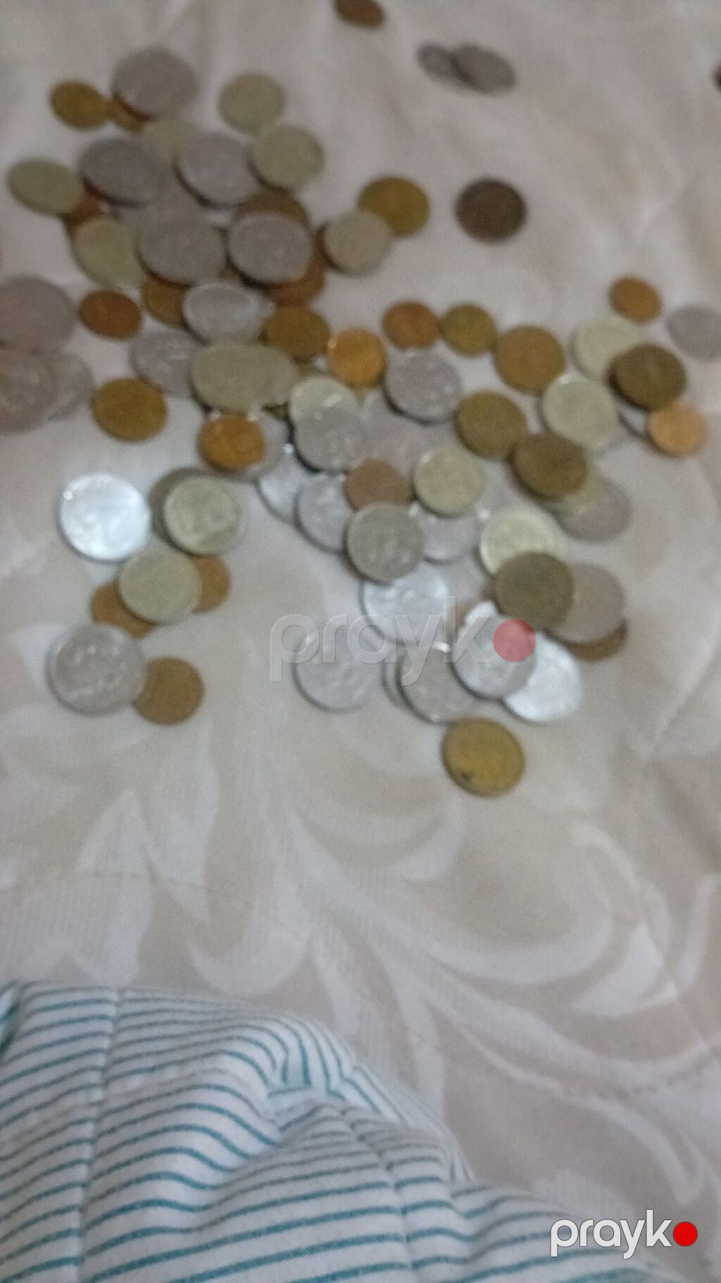 103 dene sike var burda bir manat verilir Kağız pul 15 mnatdi — Sikkələr, Bakı (5)
