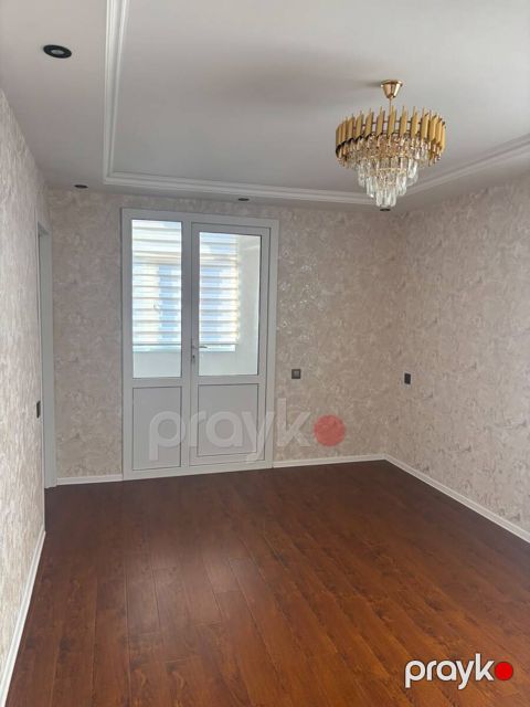 Satılır 2 otaqlı köhnə tikili 40 m² — Bakı